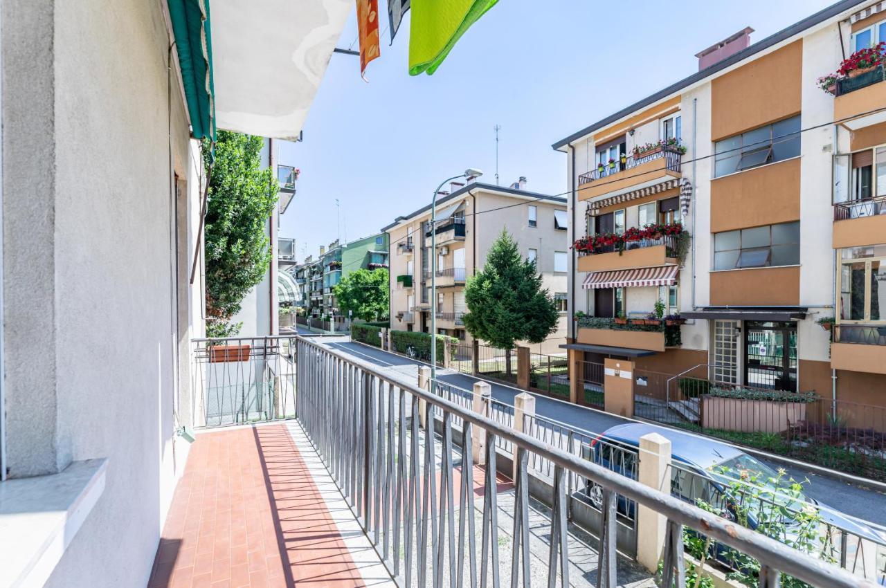 La Fenice Mestre Apartment Bagian luar foto